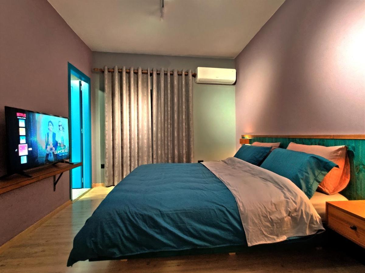 Piro'S Cozy Rooms - City Centre Корча Экстерьер фото